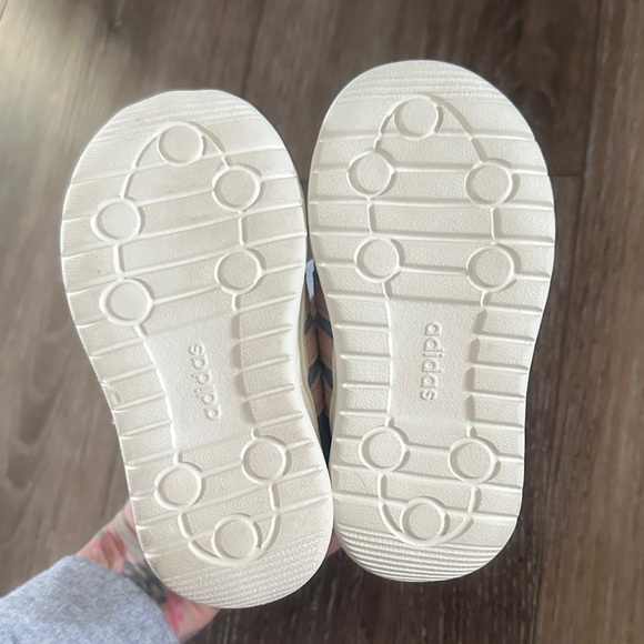 Adidas Kids Blue and Pink Sneakers size 6K ( toddler) - Picture 4 of 4